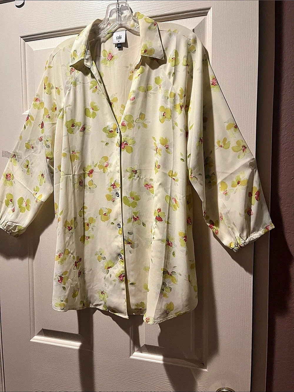 cabi Floral Blouse Butter Cream & Green Medium